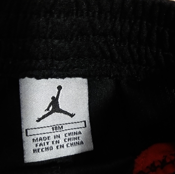 Size 18 Months Air Jordan baby boys black white an red basketball shorts - Picture 5 of 10
